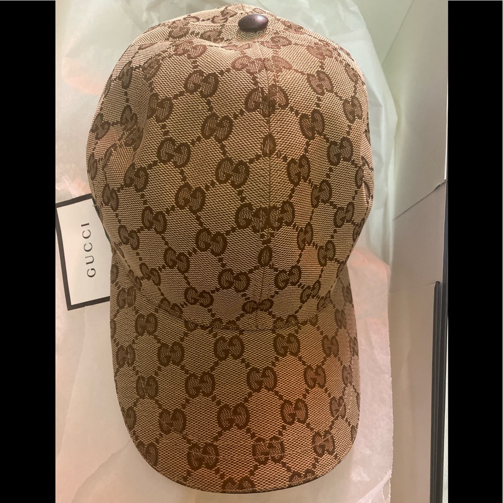 Original GG canvas baseball hat with Web brand new  with original box brand new